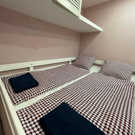 Deluxe Sapphire Residency - 4 Bedrooms Boedapest Buitenkant foto