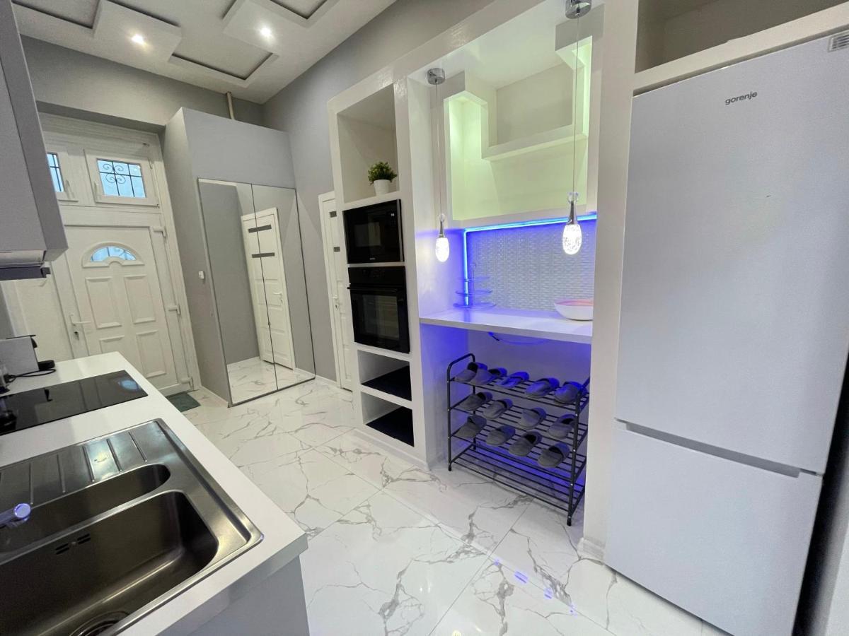 Deluxe Sapphire Residency - 4 Bedrooms Boedapest Buitenkant foto