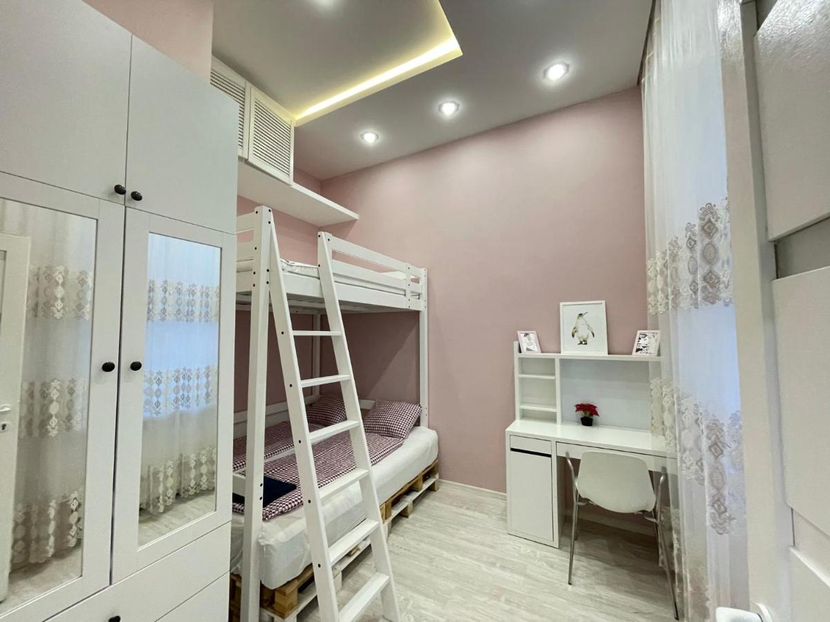 Deluxe Sapphire Residency - 4 Bedrooms Boedapest Buitenkant foto