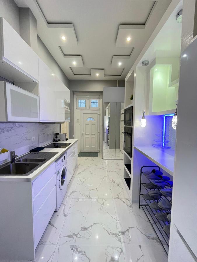 Deluxe Sapphire Residency - 4 Bedrooms Boedapest Buitenkant foto